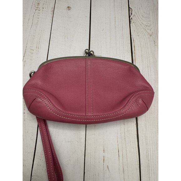 Coach Soho Kisslock Pretty in Pink Leather Wristlet Clutch Purse 8x4x1” EUC - Picture 1 of 11
